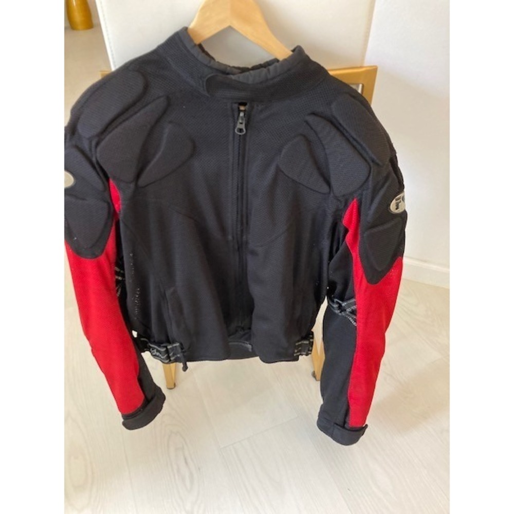 FieldSheer  CE Protector Armored and Padded XL Motorcycle Jacket Black and Red